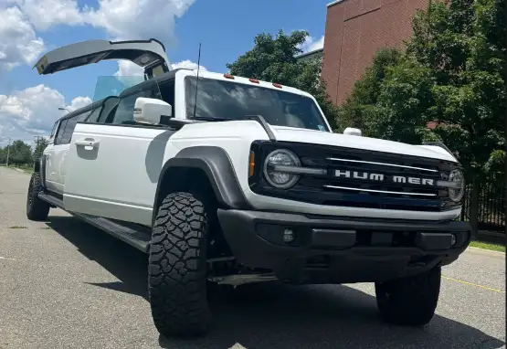 Hummer H2 Super-Stretch Limo